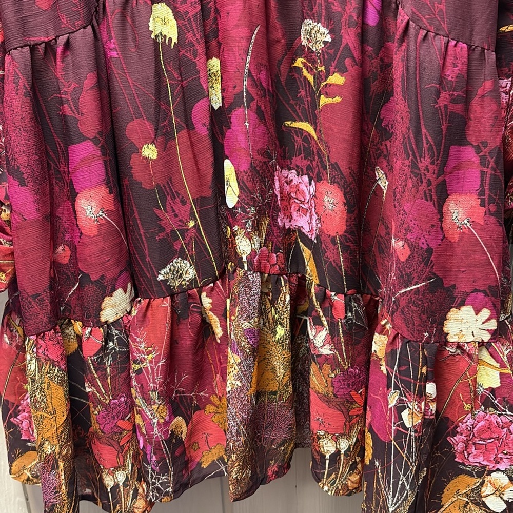 Arna York Tunic Top - Picture 6 of 13